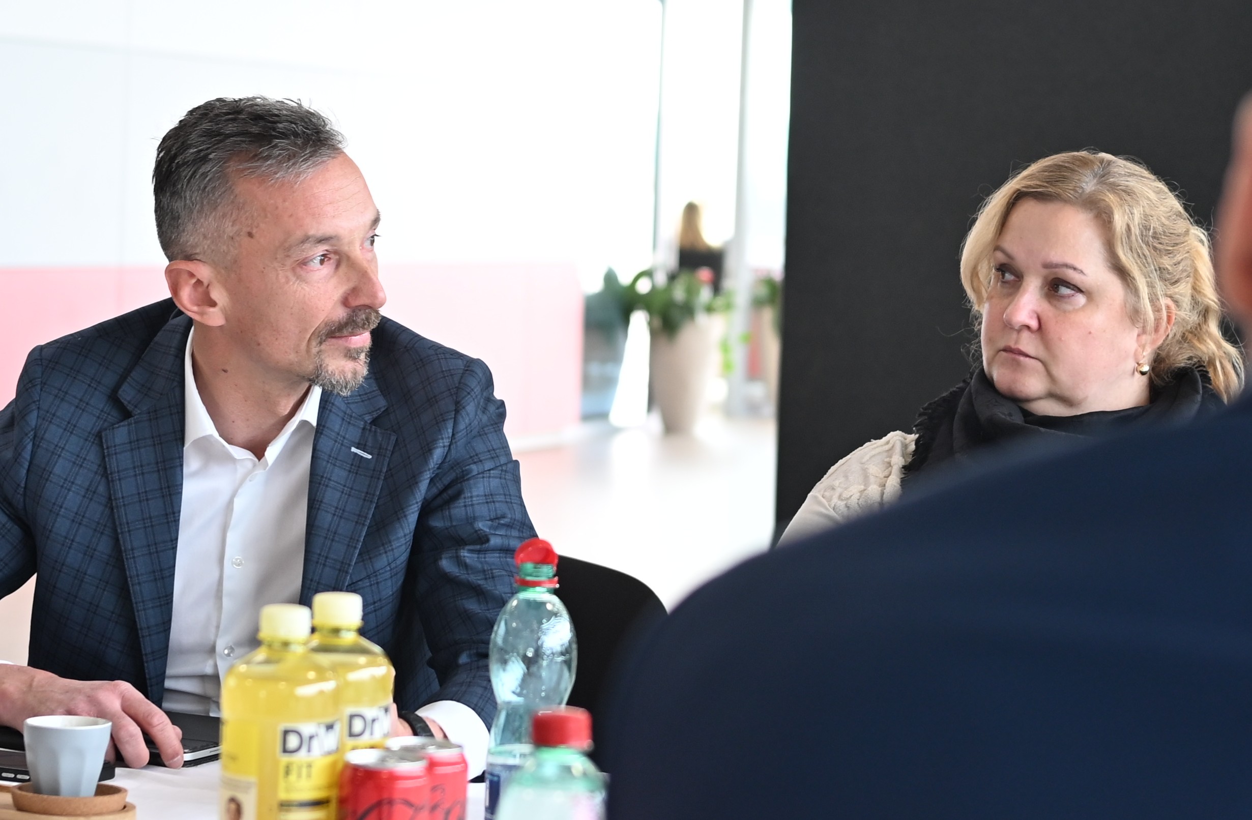 Sovicka with AmCham EU lead Katerina Stechova of Amazon